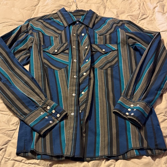 Wrangler Men's Multicolor Striped Button Down Shirt - Picture 1 of 3